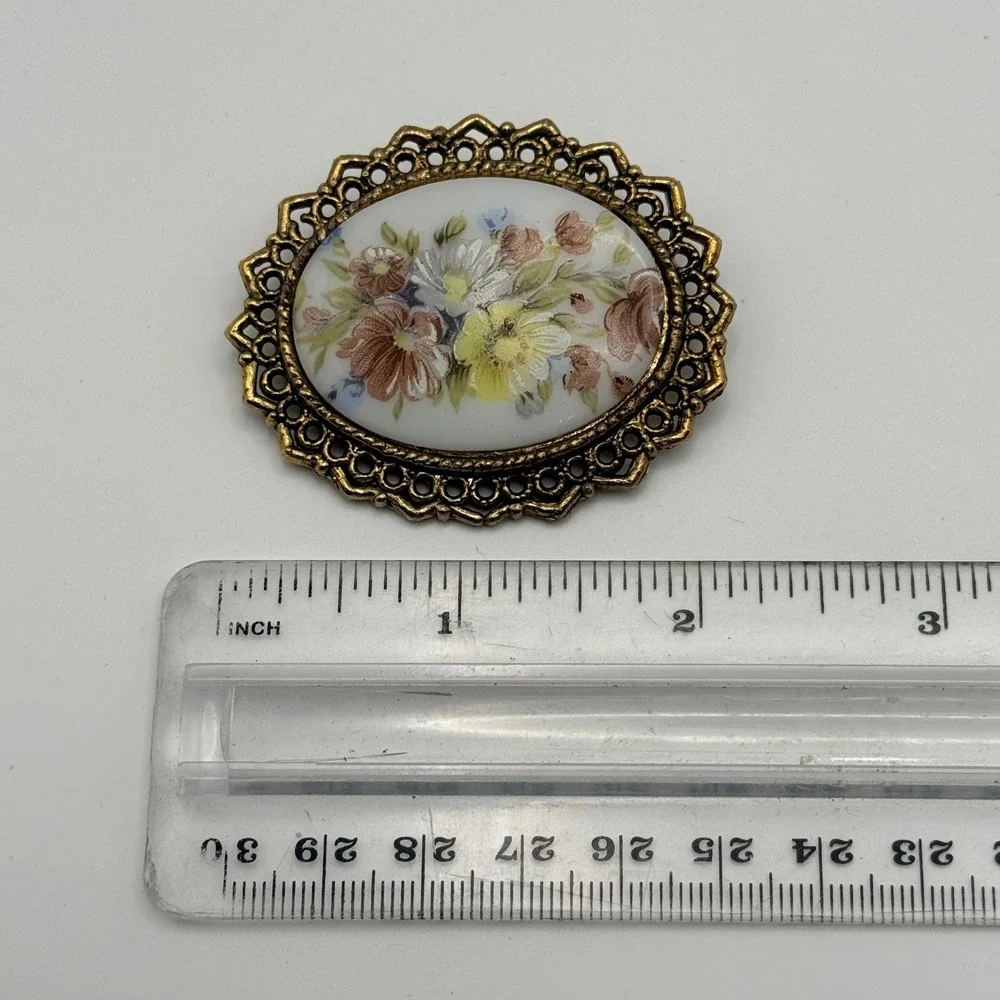 Vintage Hand Painted Porcelain Floral Brooch Gold Tone Filigree Oval Pin Estate